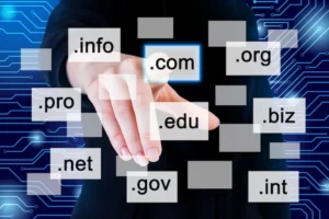 حقوق الملكية الفكرية والإنترنت.. حق المؤلف وتأثيرات متبادلة في عصر الرقمنة والعولمة