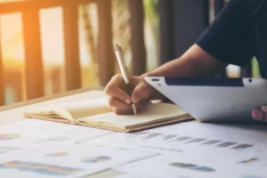 حقوق الملكية الفكرية وأخطاء يقع فيها المؤلفون والمبدعون